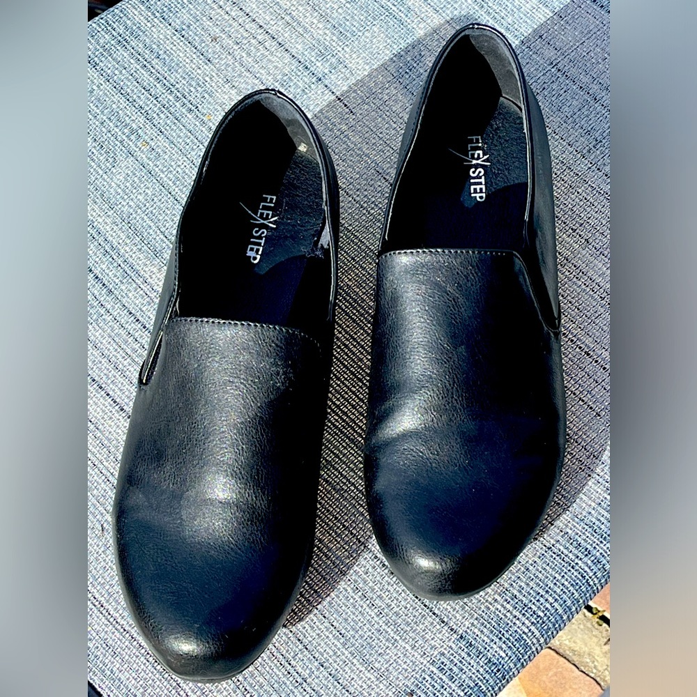 Flexstep size 8.5 W. Like New.